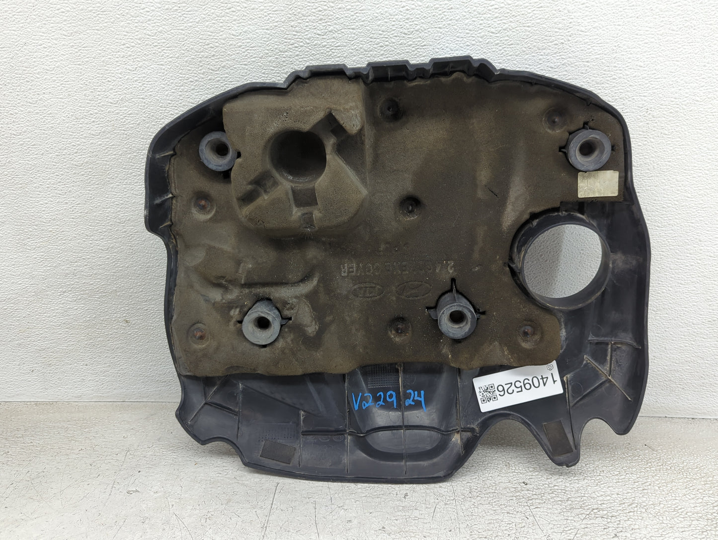 2014 Hyundai Tucson Engine Cover - Oemusedautoparts1.com