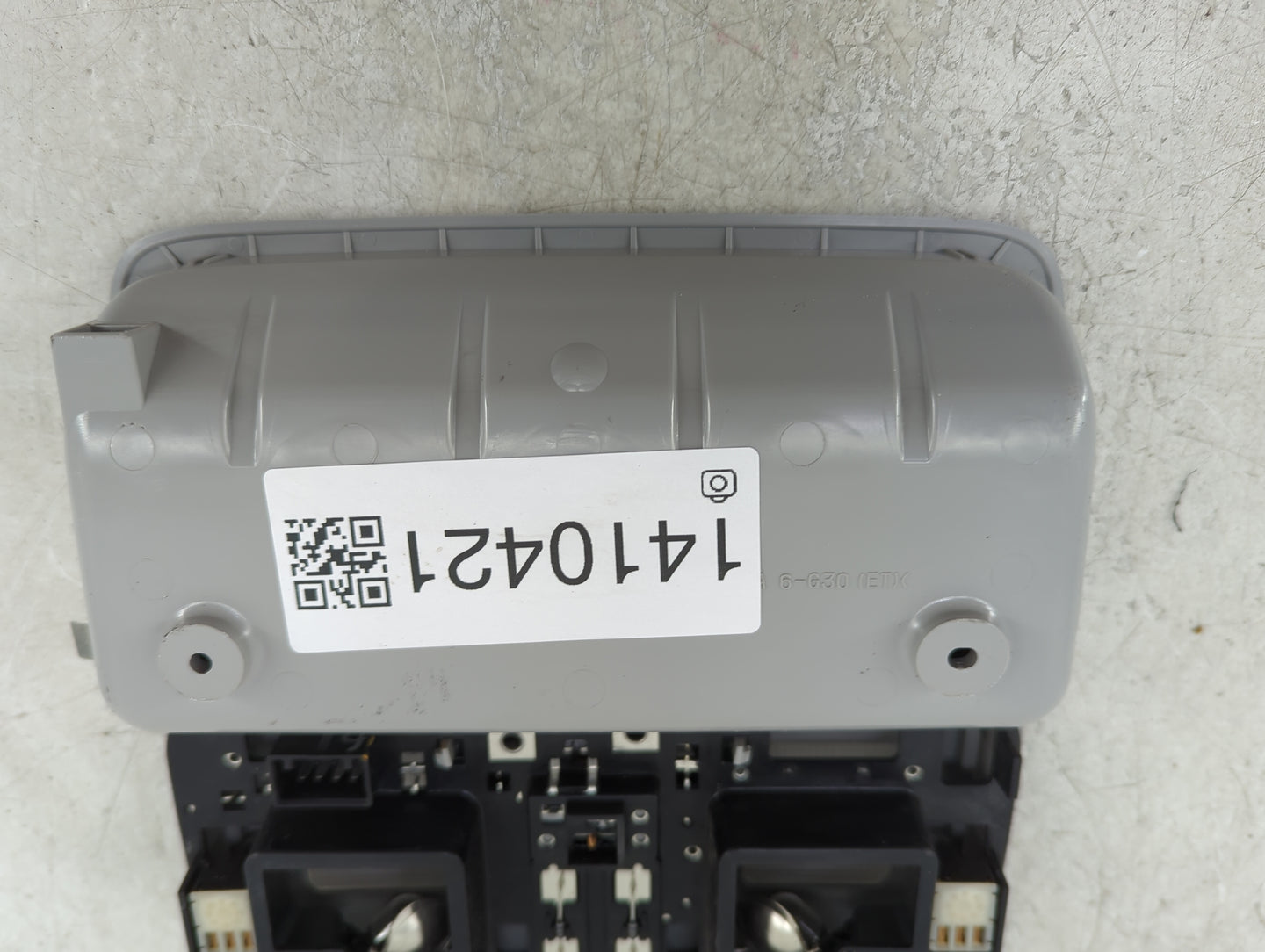 2010-2016 Hyundai Tucson Overhead Roof Console 1410421 - Oemusedautoparts1.com