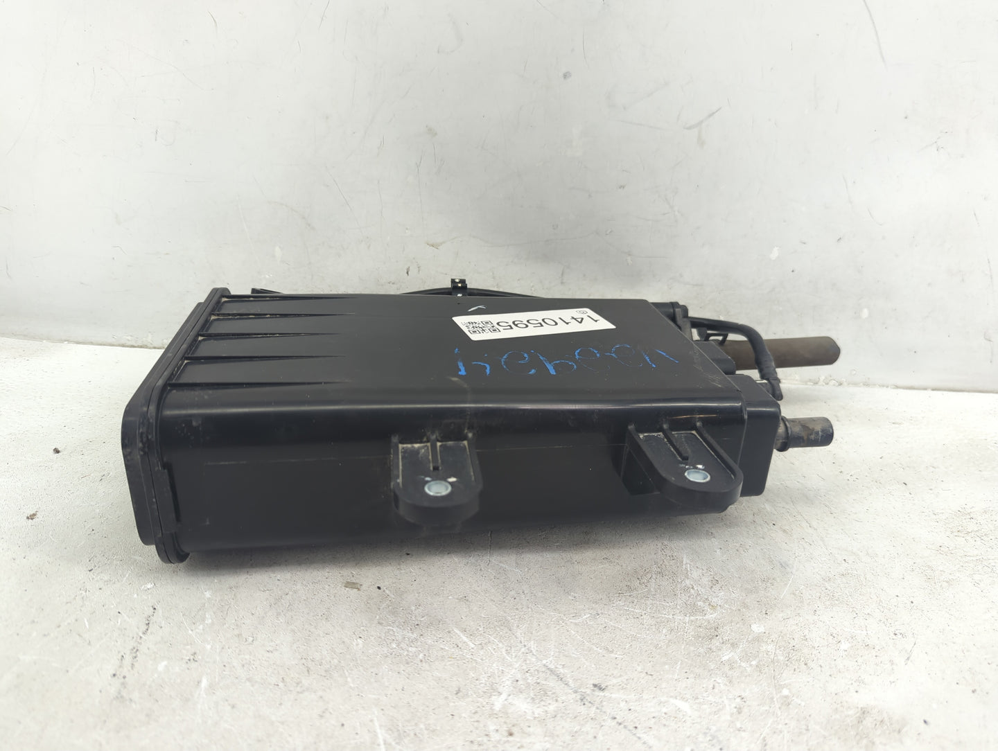 2014 Hyundai Tucson Fuel Vapor Charcoal Canister - Oemusedautoparts1.com