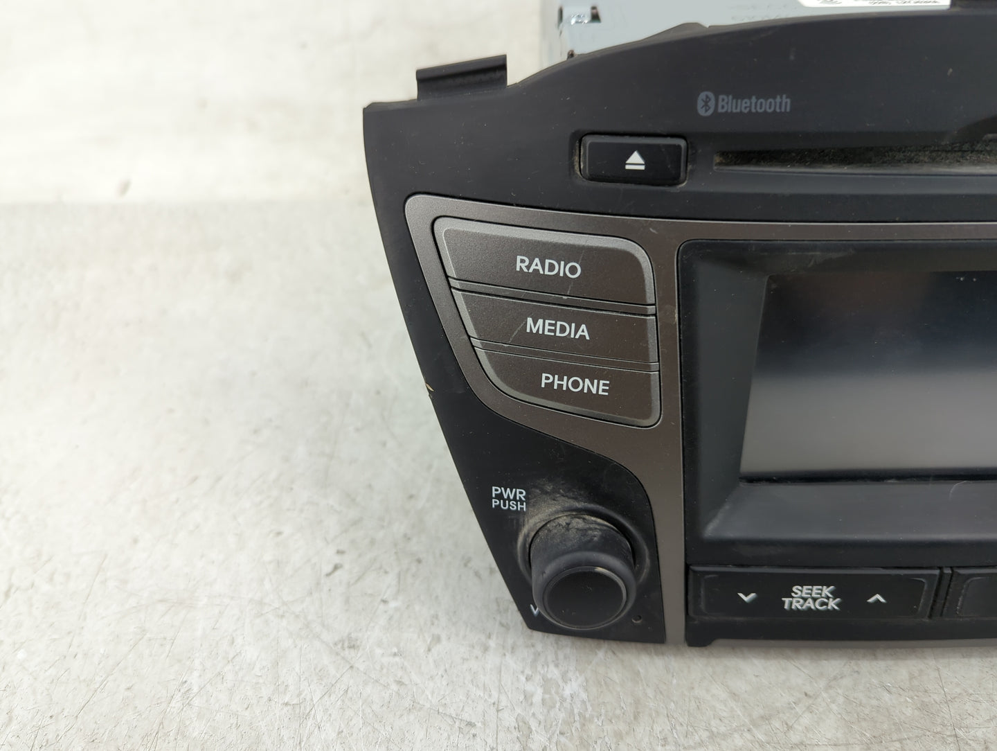 2014-2015 Hyundai Tucson Radio AM FM Cd Player Receiver Replacement P/N:96170-2S910TJN Fits Fits 2014 2015 OEM Used Auto Par