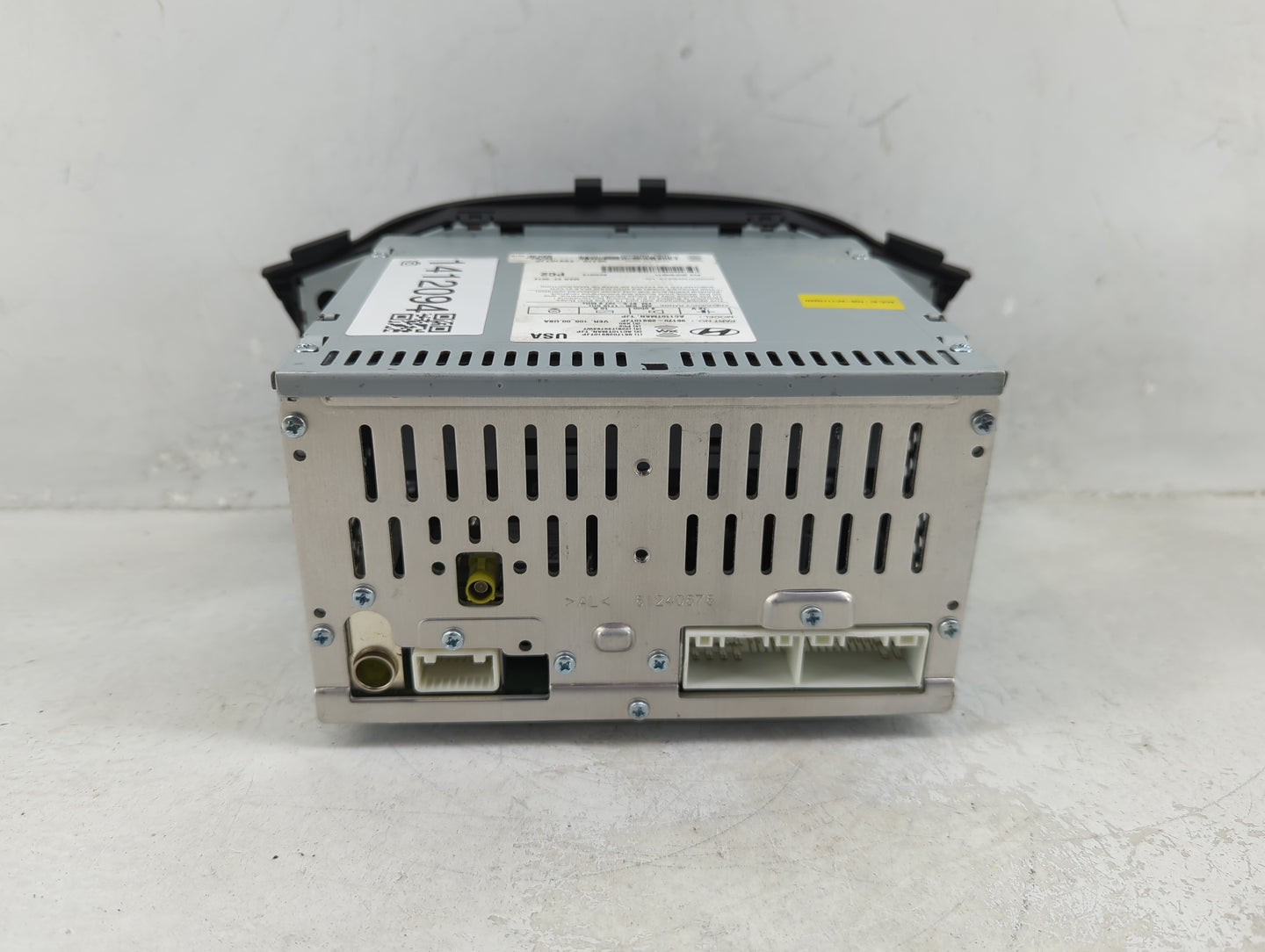 2014-2015 Hyundai Tucson Radio AM FM Cd Player Receiver Replacement P/N:96170-2S910TJP Fits Fits 2014 2015 OEM Used Auto Par