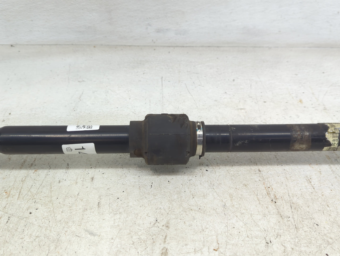 2014-2015 Hyundai Tucson Axle Shaft Front Passenger Cv C/v - Oemusedautoparts1.com