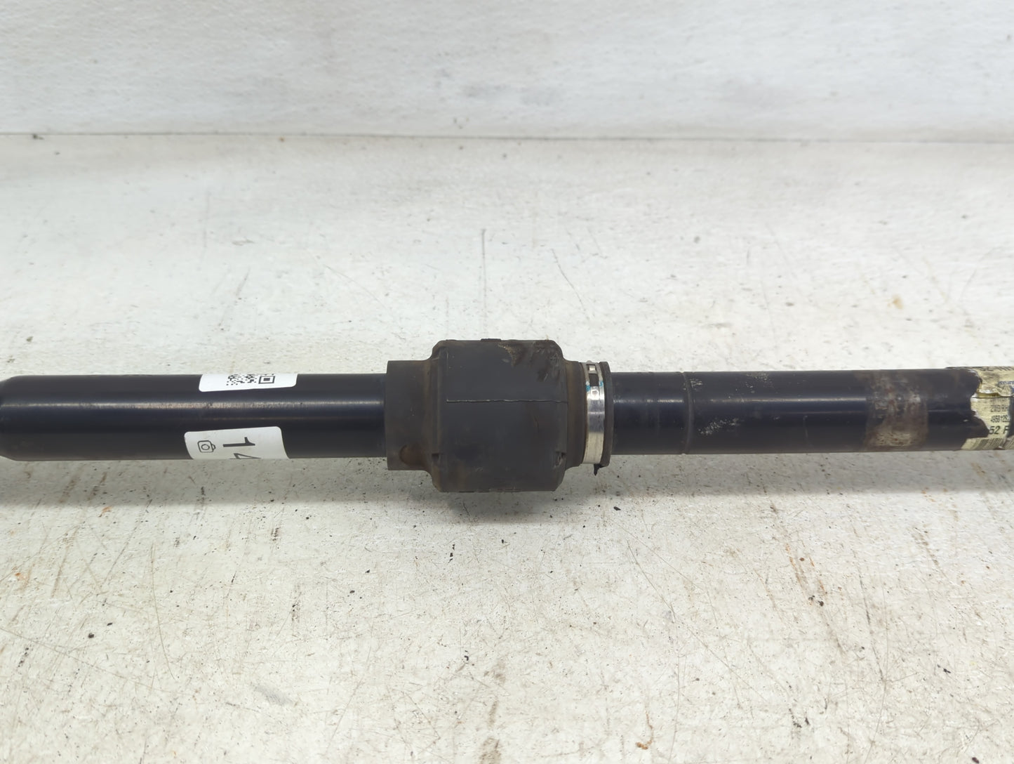 2014-2015 Hyundai Tucson Axle Shaft Front Passenger Cv C/v - Oemusedautoparts1.com