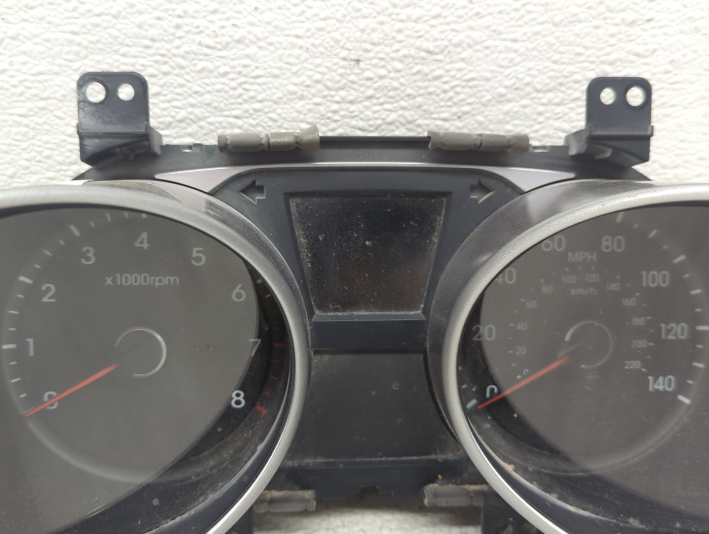 2014-2015 Hyundai Tucson Instrument Cluster Speedometer Gauges P/N:94011-2S100 11002-534500H Miles: Fits Fits 2014 2015 OEM 