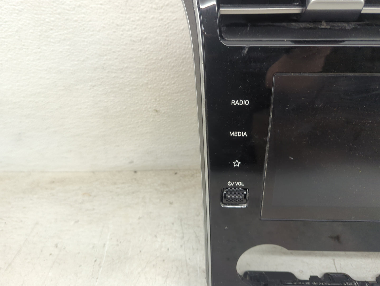2014 Hyundai Tucson Radio AM FM Cd Player Receiver Replacement P/N:AWQ2312001B01 DGM-51NAXA0HET, 3DK1SNXA4US Fits OEM Used A