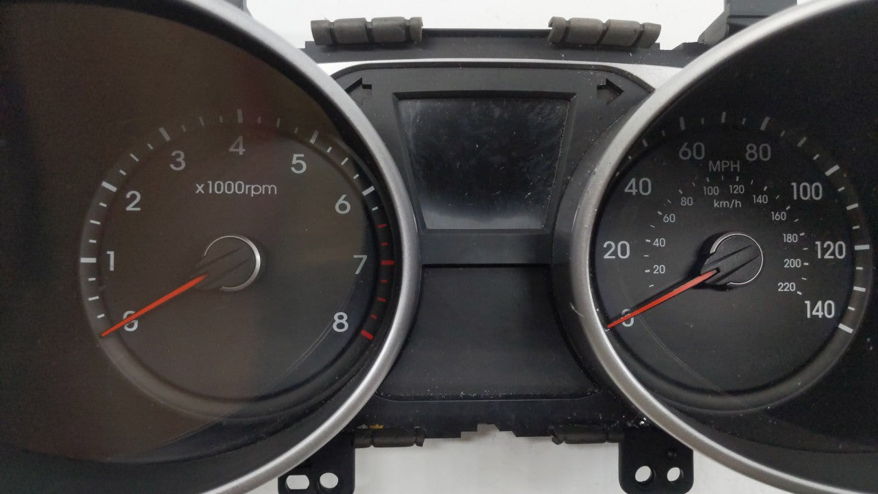 2014 Hyundai Tucson Instrument Cluster Speedometer Gauges P/N:94011-2S040 94011-2S020 Fits OEM Used Auto Parts - Oemusedauto