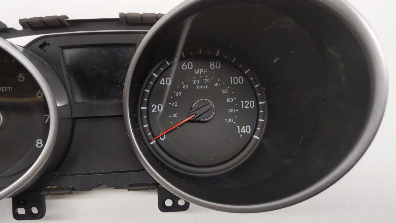2014 Hyundai Tucson Instrument Cluster Speedometer Gauges P/N:94011-2S040 94011-2S020 Fits OEM Used Auto Parts - Oemusedauto