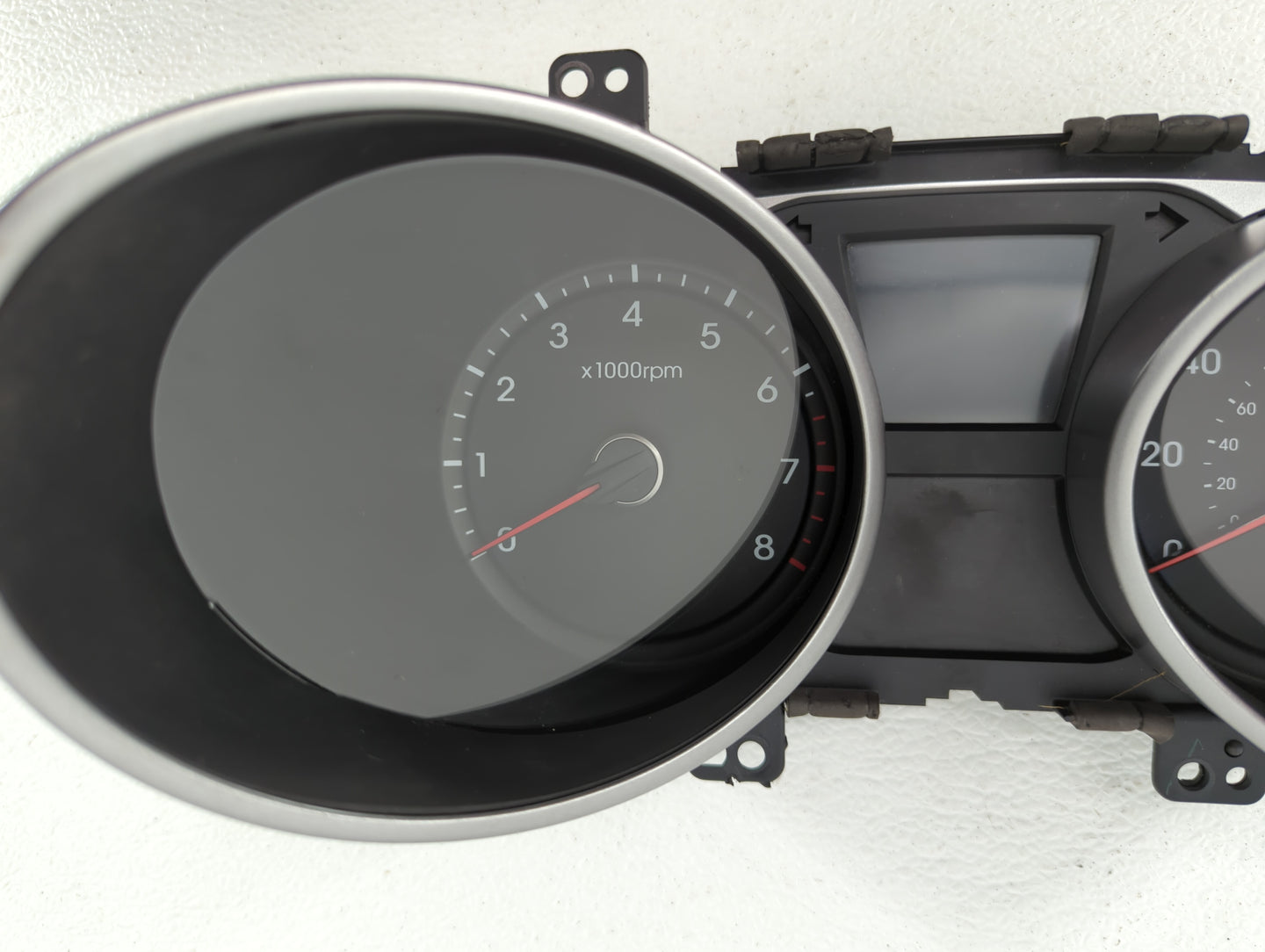 2014-2015 Hyundai Tucson Instrument Cluster Speedometer Gauges P/N:94011-2S080 Fits Fits 2014 2015 OEM Used Auto Parts - Oem