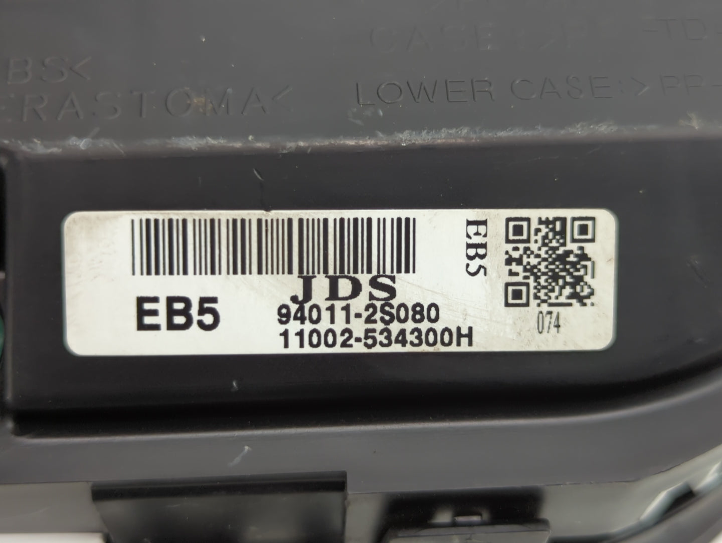 2014-2015 Hyundai Tucson Instrument Cluster Speedometer Gauges P/N:94011-2S080 Fits Fits 2014 2015 OEM Used Auto Parts - Oem