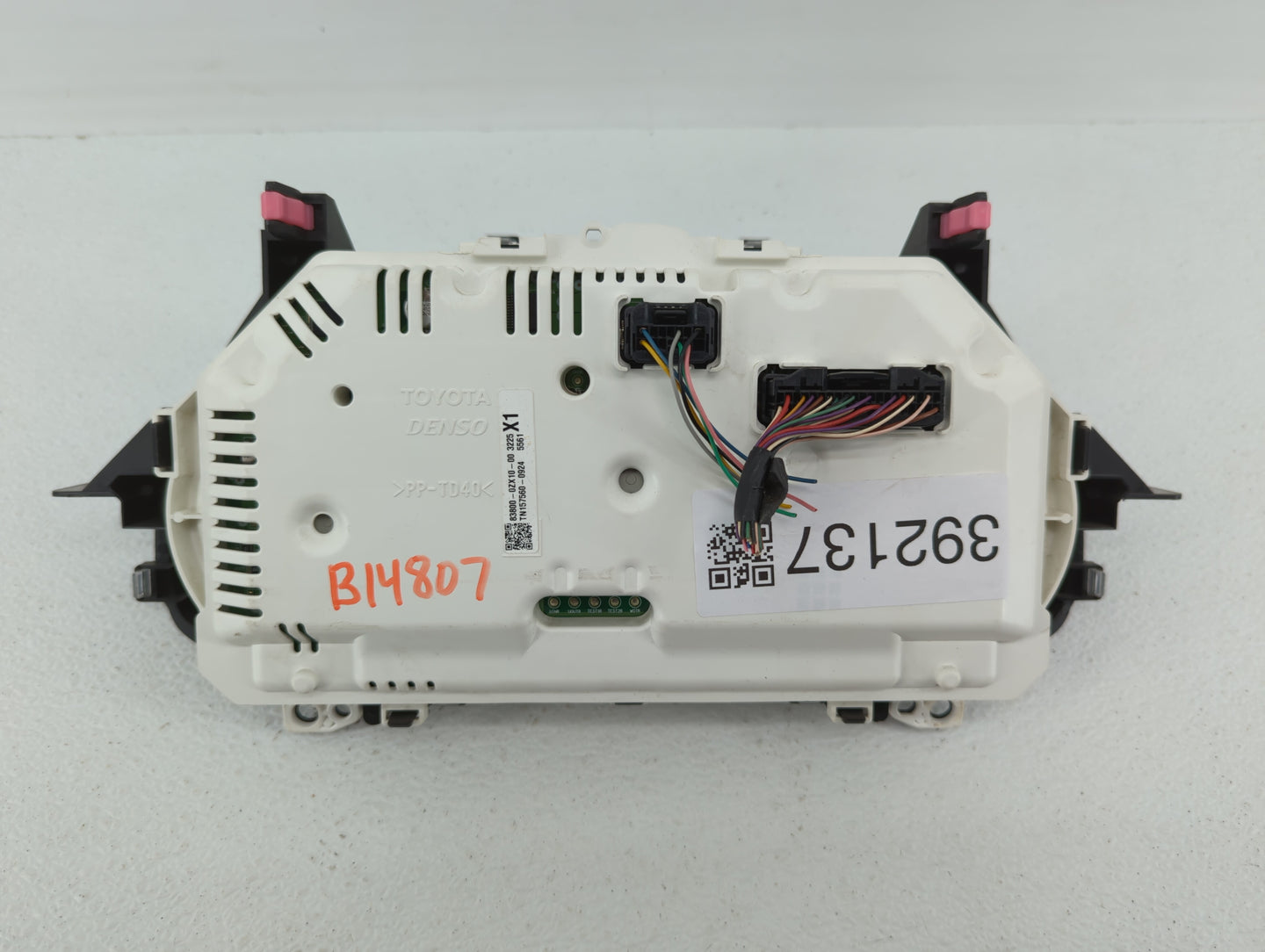 2014-2015 Hyundai Tucson Instrument Cluster Speedometer Gauges P/N:83800-0ZX10 94011-2S080 Fits Fits 2014 2015 OEM Used Auto