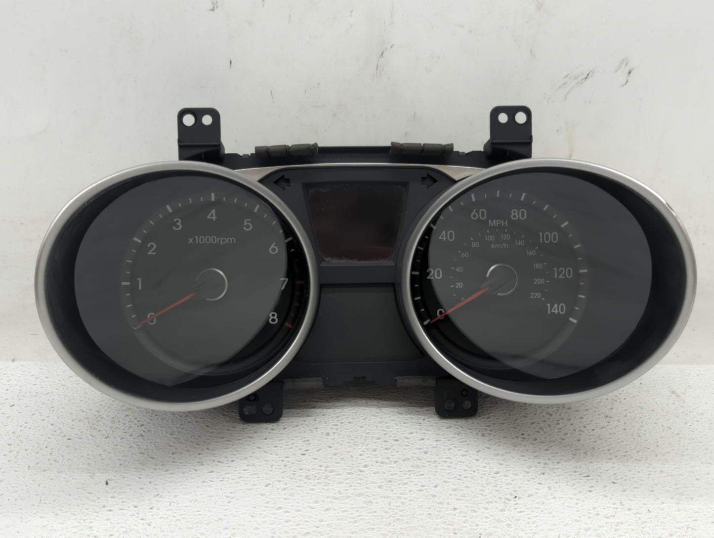 2014-2015 Hyundai Tucson Instrument Cluster Speedometer Gauges P/N:94011-2S040 94011-2S020 Miles: Fits Fits 2014 2015 OEM Us