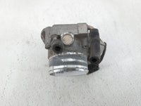 2014-2015 Hyundai Tucson Throttle Body P/N:35100-2G700 Fits Fits 2011 2012 2013 2014 2015 2016 OEM Used Auto Parts - Oemused
