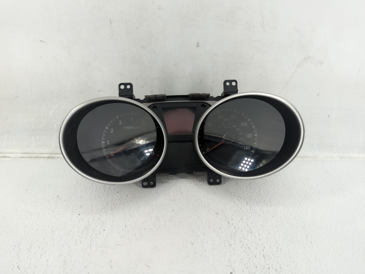 2014-2015 Hyundai Tucson Instrument Cluster Speedometer Gauges P/N:94011-2S100 Fits Fits 2014 2015 OEM Used Auto Parts - Oem