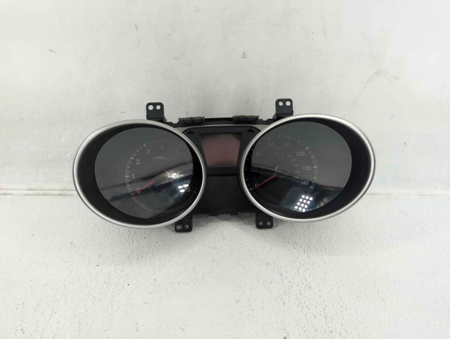 2014-2015 Hyundai Tucson Instrument Cluster Speedometer Gauges P/N:94011-2S100 Fits Fits 2014 2015 OEM Used Auto Parts - Oem