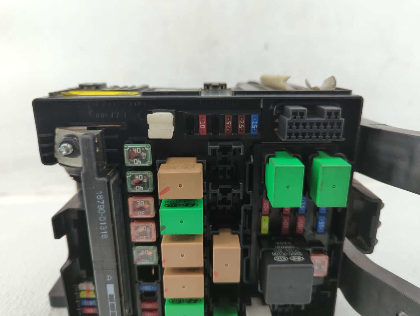 2014-2015 Hyundai Tucson Fusebox Fuse Box Panel Relay Module P/N:91941-2S120 913072S480 Fits Fits 2014 2015 OEM Used Auto Pa