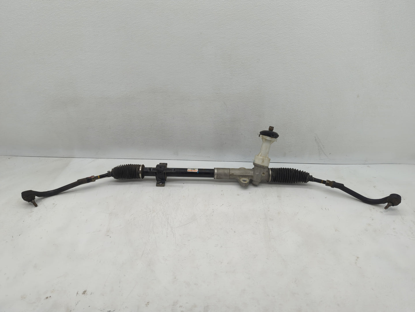 2014-2015 Hyundai Tucson Rack and Pinion Steering Gear P/N:LM14GCJBBKC-133 56500-2S010 Fits Fits 2014 2015 2016 OEM Used Aut