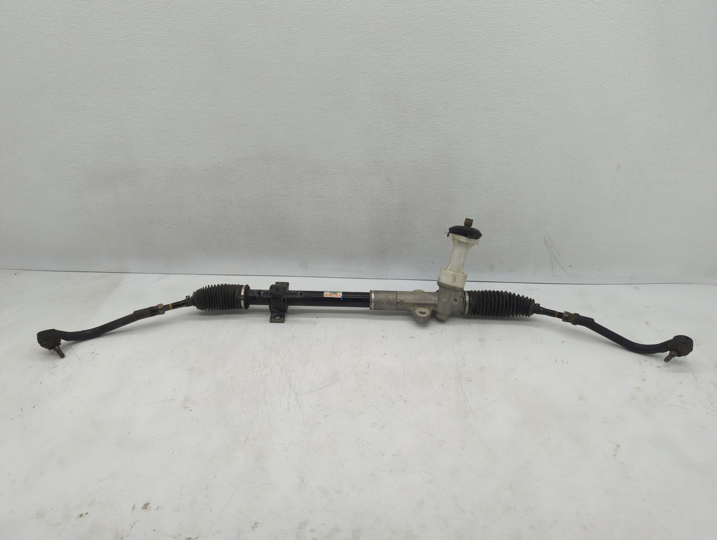 2014-2015 Hyundai Tucson Rack and Pinion Steering Gear P/N:LM14GCJBBKC-133 56500-2S010 Fits Fits 2014 2015 2016 OEM Used Aut
