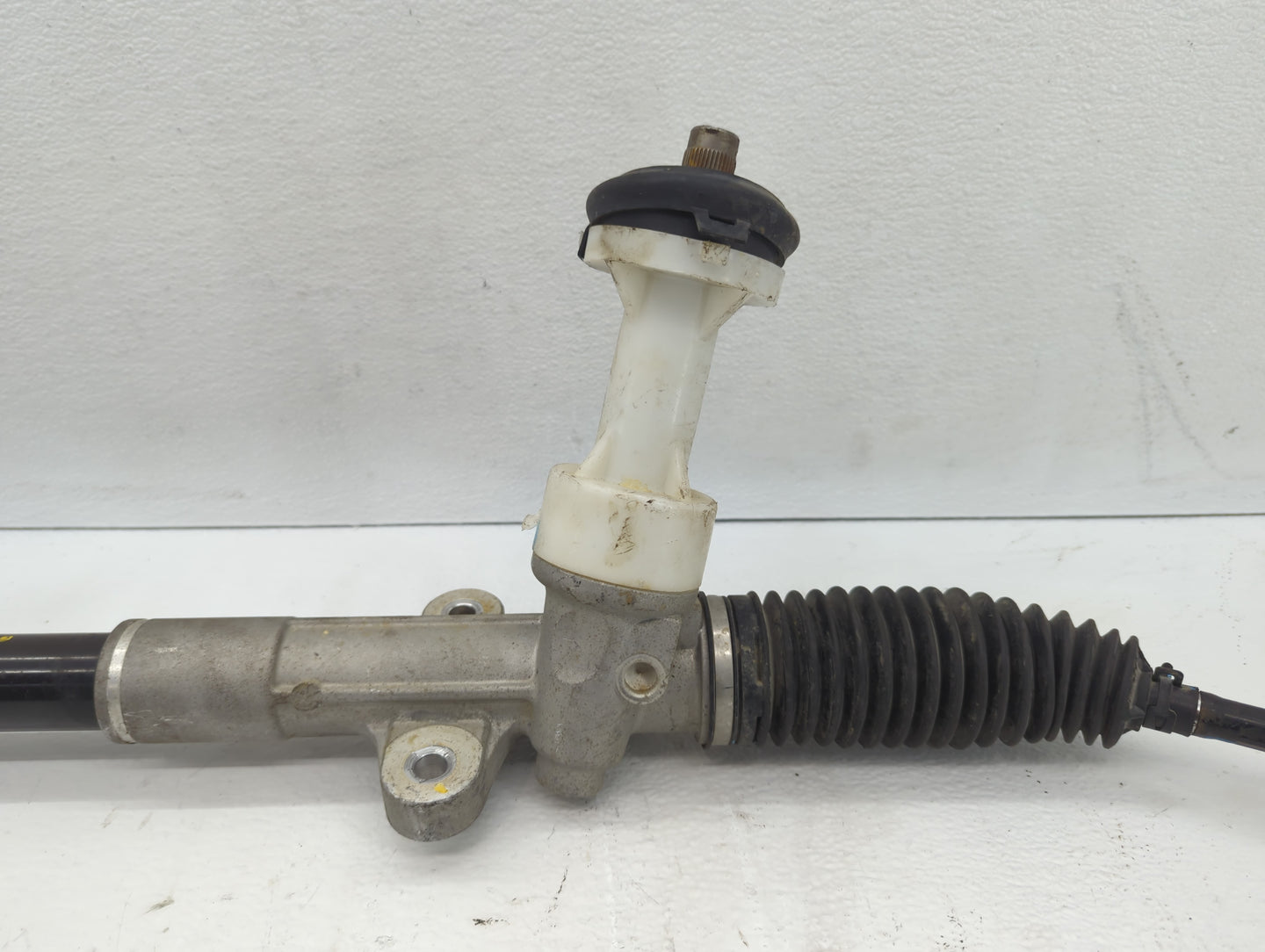 2014-2015 Hyundai Tucson Rack and Pinion Steering Gear P/N:LM14GCJBBKC-133 56500-2S010 Fits Fits 2014 2015 2016 OEM Used Aut