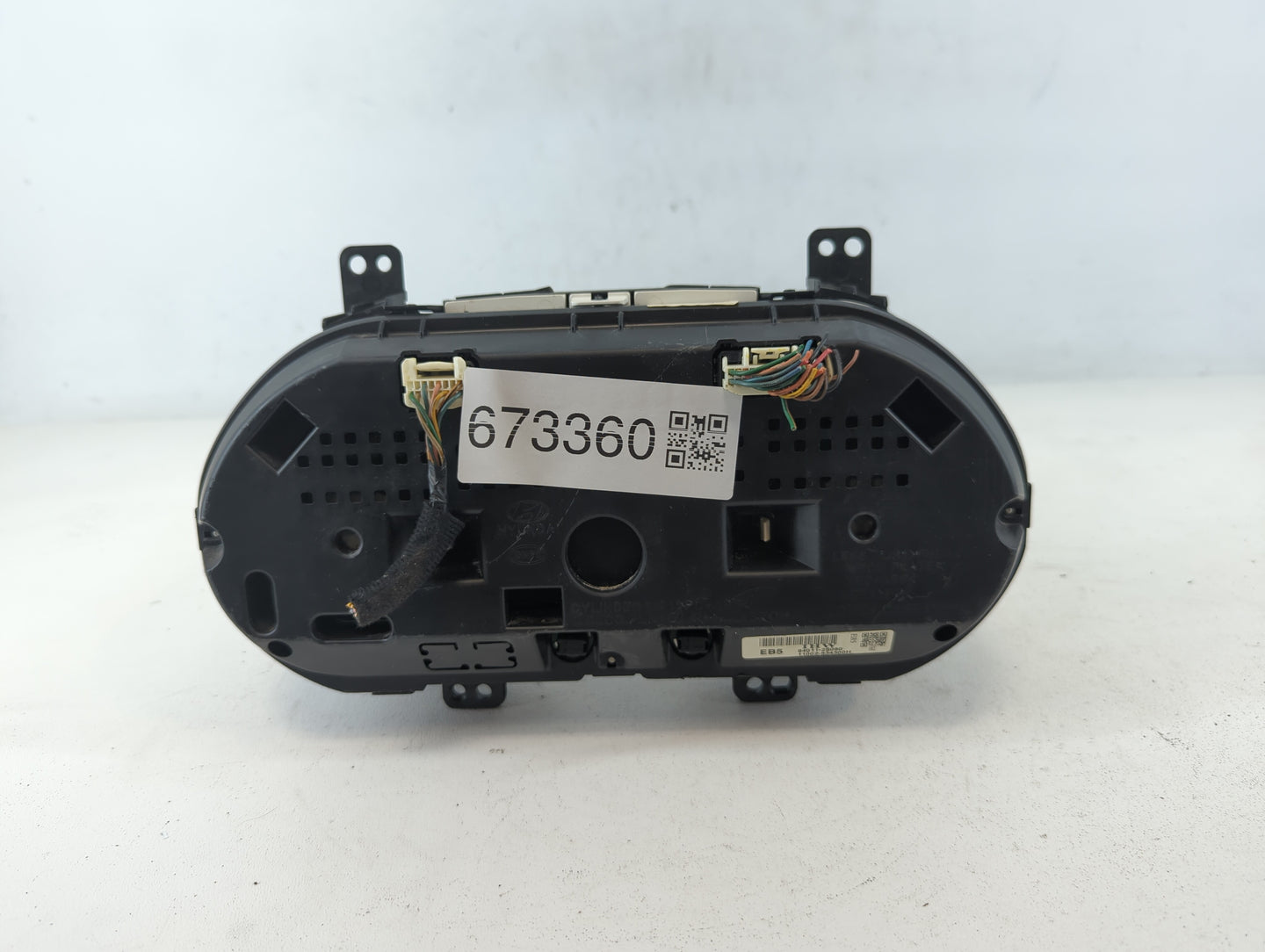 2014-2015 Hyundai Tucson Instrument Cluster Speedometer Gauges P/N:94011-2S080 Fits Fits 2014 2015 OEM Used Auto Parts - Oem