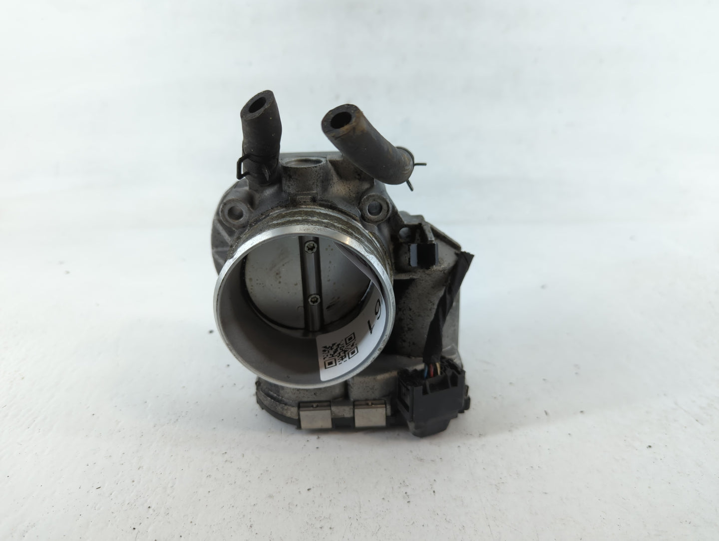 2014-2015 Hyundai Tucson Throttle Body P/N:35100-2G700 Fits Fits 2011 2012 2013 2014 2015 2016 OEM Used Auto Parts - Oemused