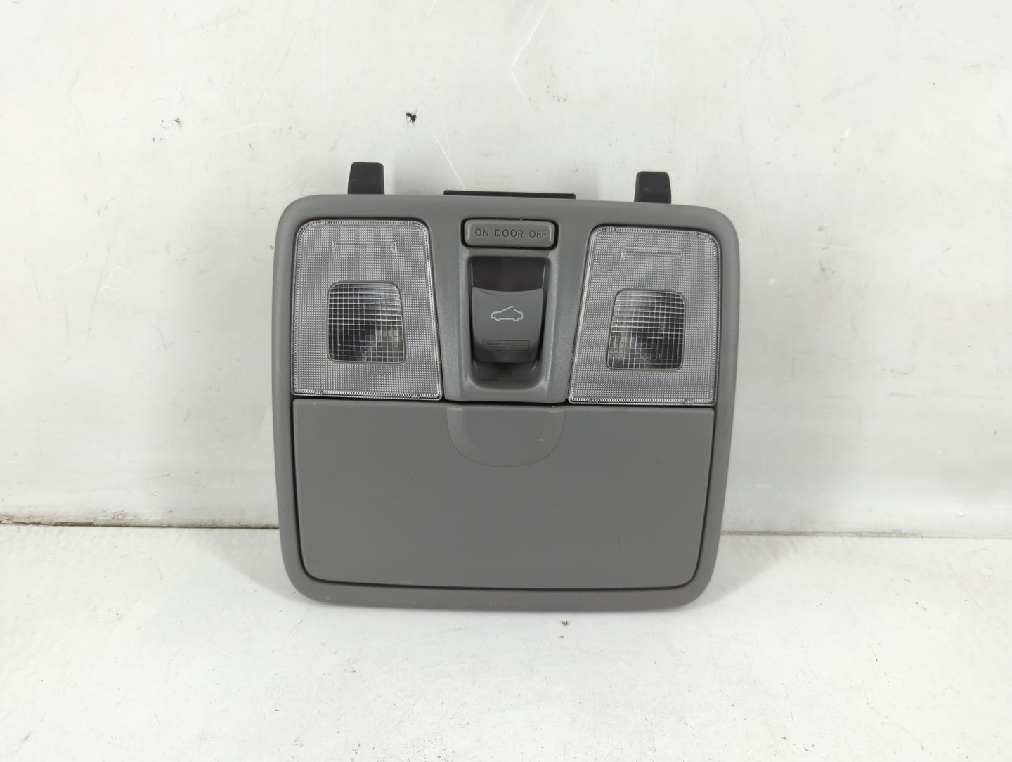 2012-2017 Hyundai Veloster Overhead Roof Console Interior Dome Light - Oemusedautoparts1.com