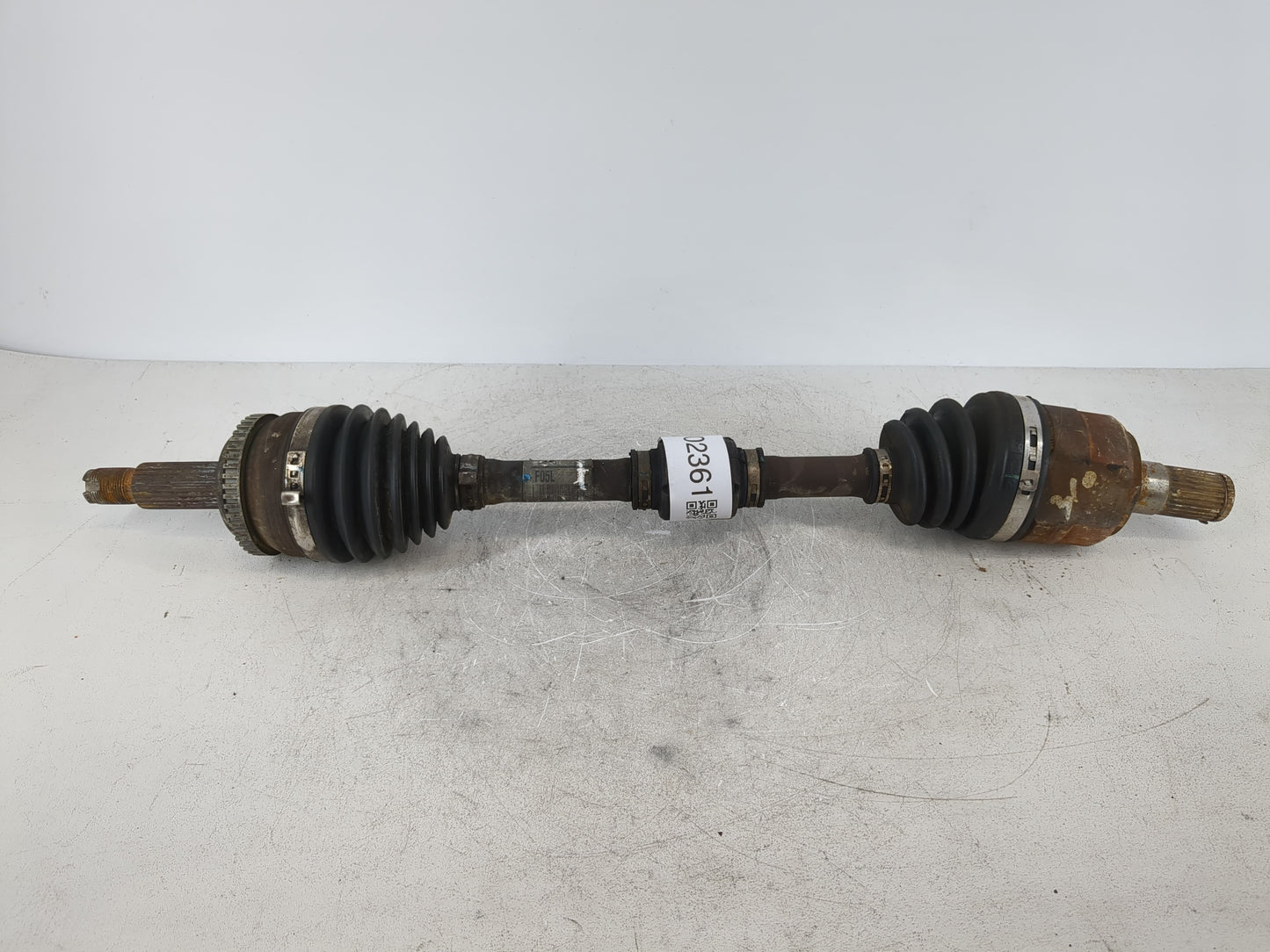 2013-2015 Hyundai Veloster Axle Shaft Front Driver Cv C/v - Oemusedautoparts1.com