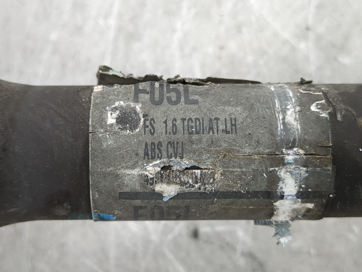 2013-2015 Hyundai Veloster Axle Shaft Front Driver Cv C/v - Oemusedautoparts1.com