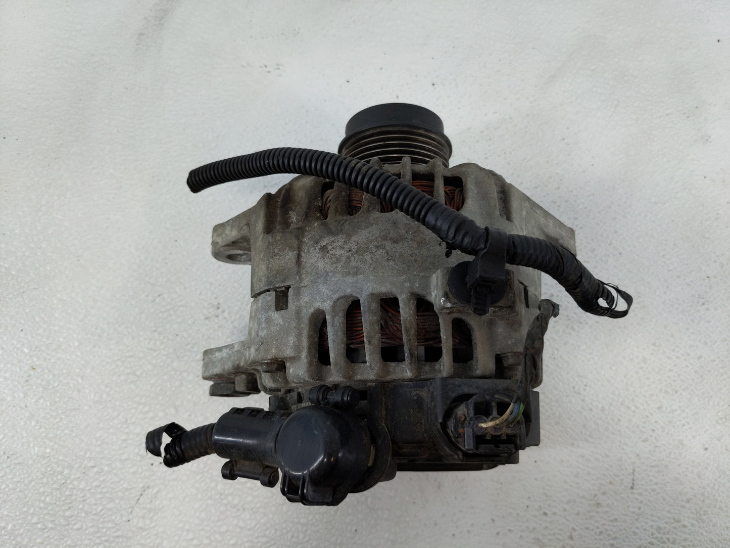 2013-2015 Hyundai Veloster Alternator Replacement Generator Charging Assembly Engine OEM P/N:37300-2B760 Fits Fits 2013 2014