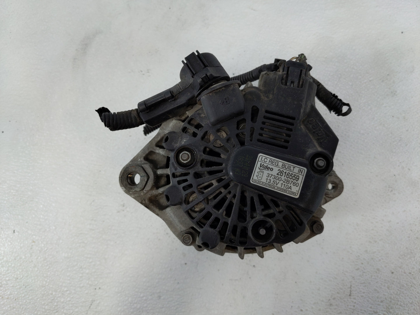 2013-2015 Hyundai Veloster Alternator Replacement Generator Charging Assembly Engine OEM P/N:37300-2B760 Fits Fits 2013 2014