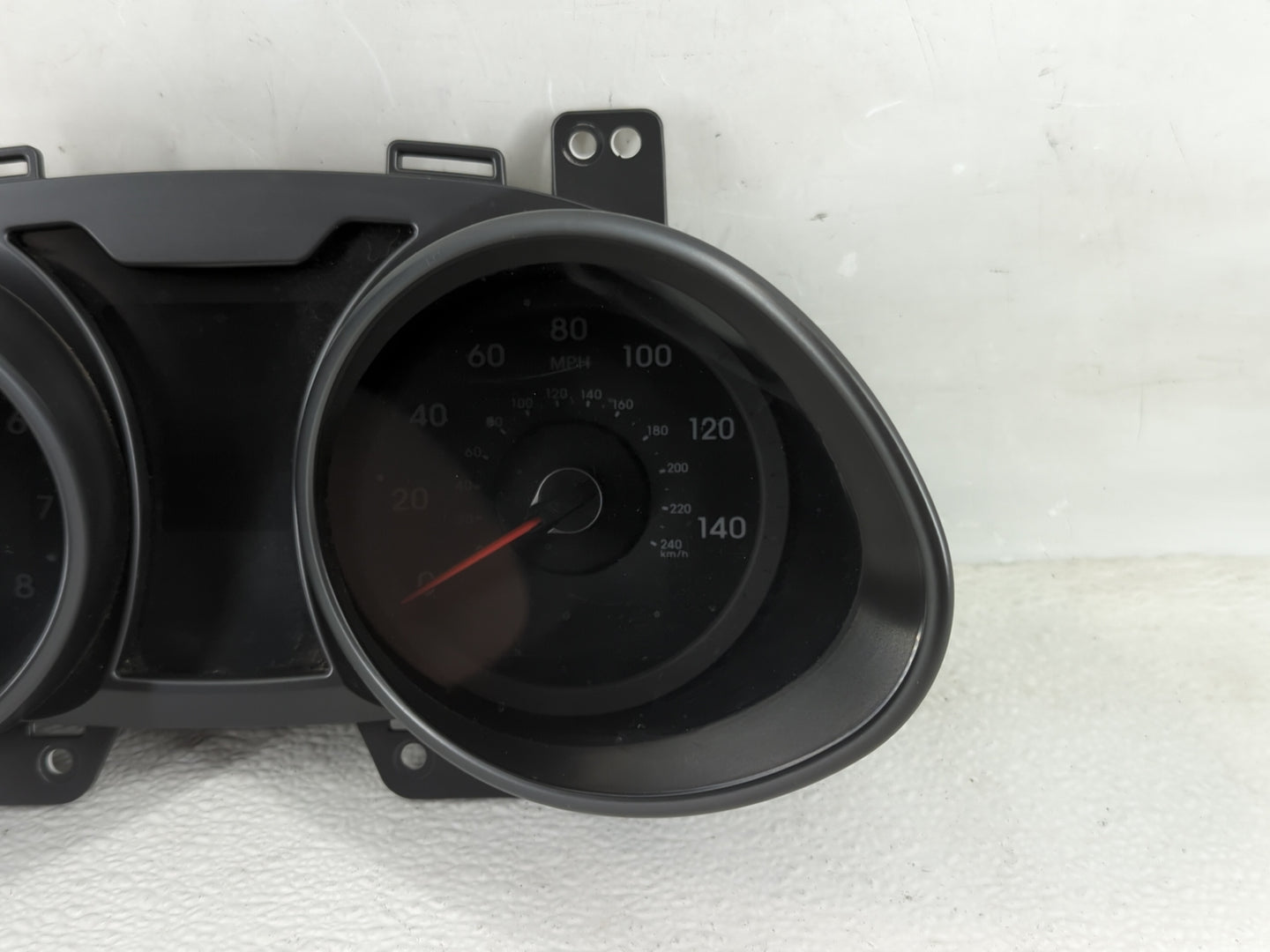 2012-2015 Hyundai Veloster Instrument Cluster Speedometer Gauges P/N:94001-2V321PD5 Fits Fits 2012 2013 2014 2015 OEM Used A