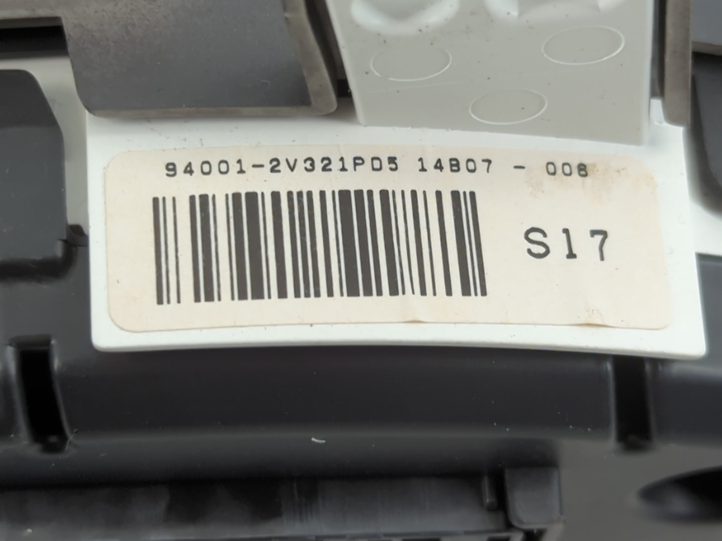 2012-2015 Hyundai Veloster Instrument Cluster Speedometer Gauges P/N:94001-2V321PD5 Fits Fits 2012 2013 2014 2015 OEM Used A