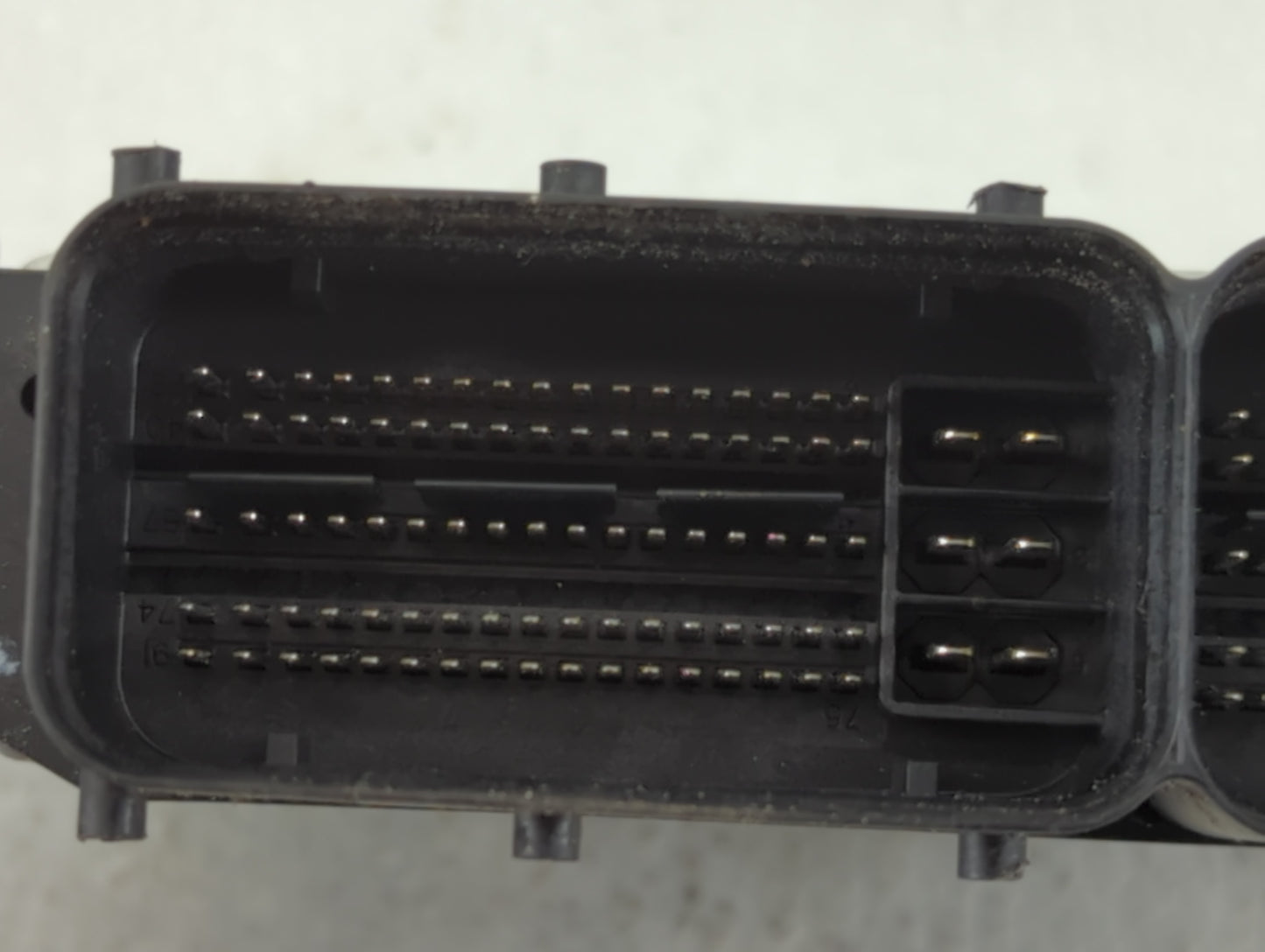 2014 Hyundai Veloster PCM Engine Control Computer ECU ECM PCU OEM P/N:39118-2BBR5 Fits OEM Used Auto Parts - Oemusedautopart