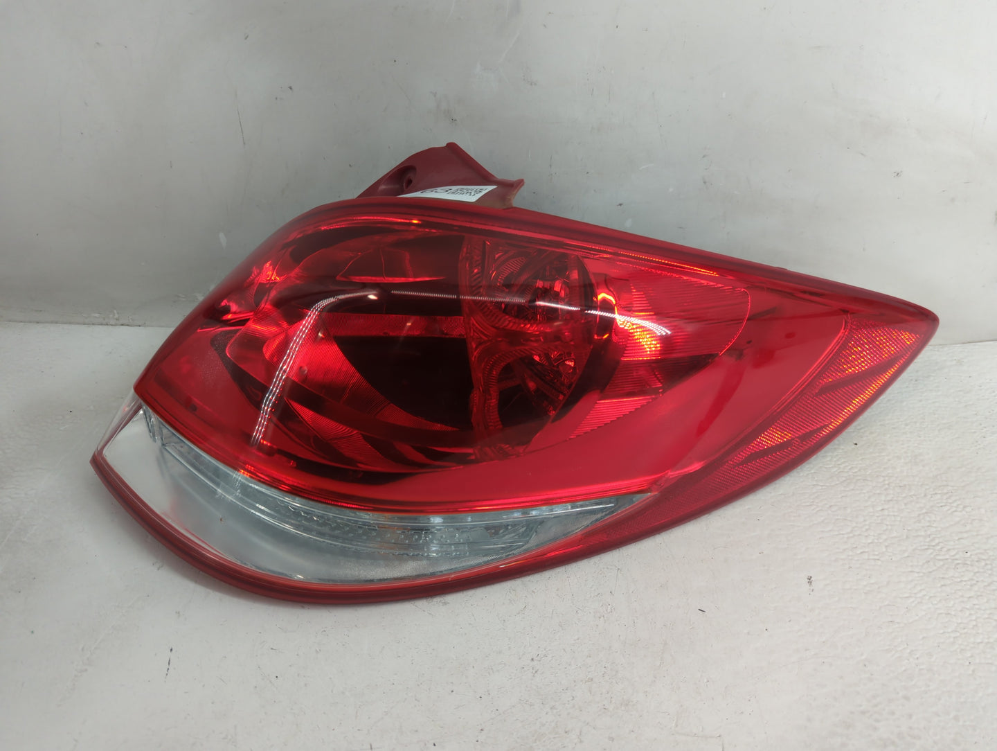 2012-2017 Hyundai Veloster Tail Light Assembly Passenger Right OEM Fits Fits 2012 2013 2014 2015 2016 2017 OEM Used Auto Par