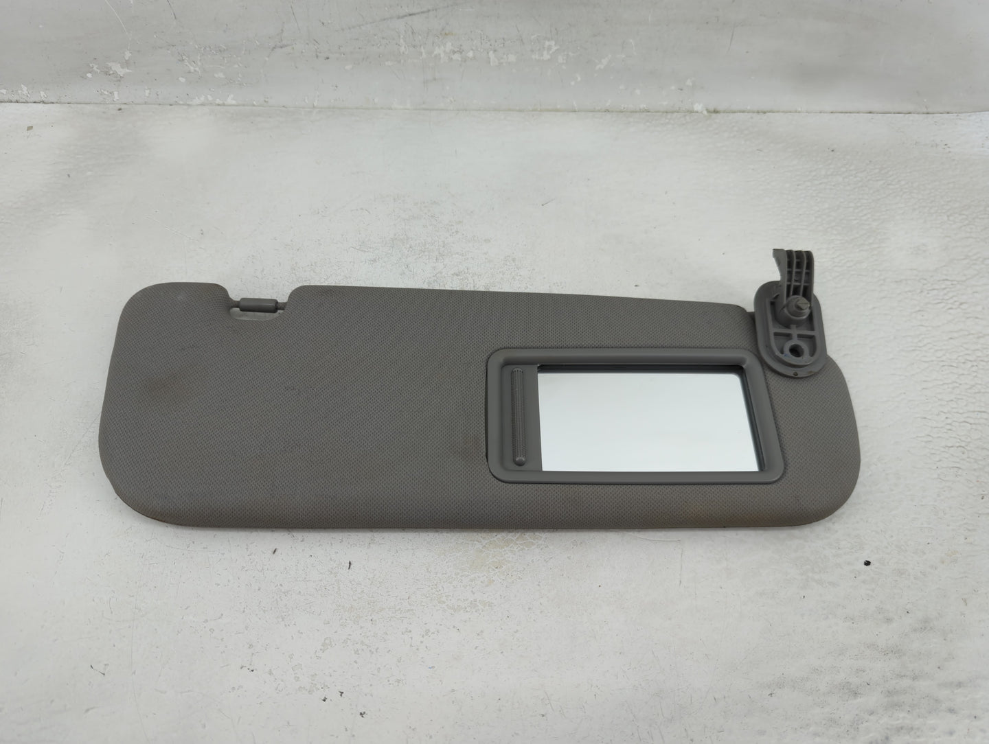2012-2015 Hyundai Veloster Sun Visor Shade Replacement Passenger Right Mirror Fits Fits 2012 2013 2014 2015 OEM Used Auto Pa