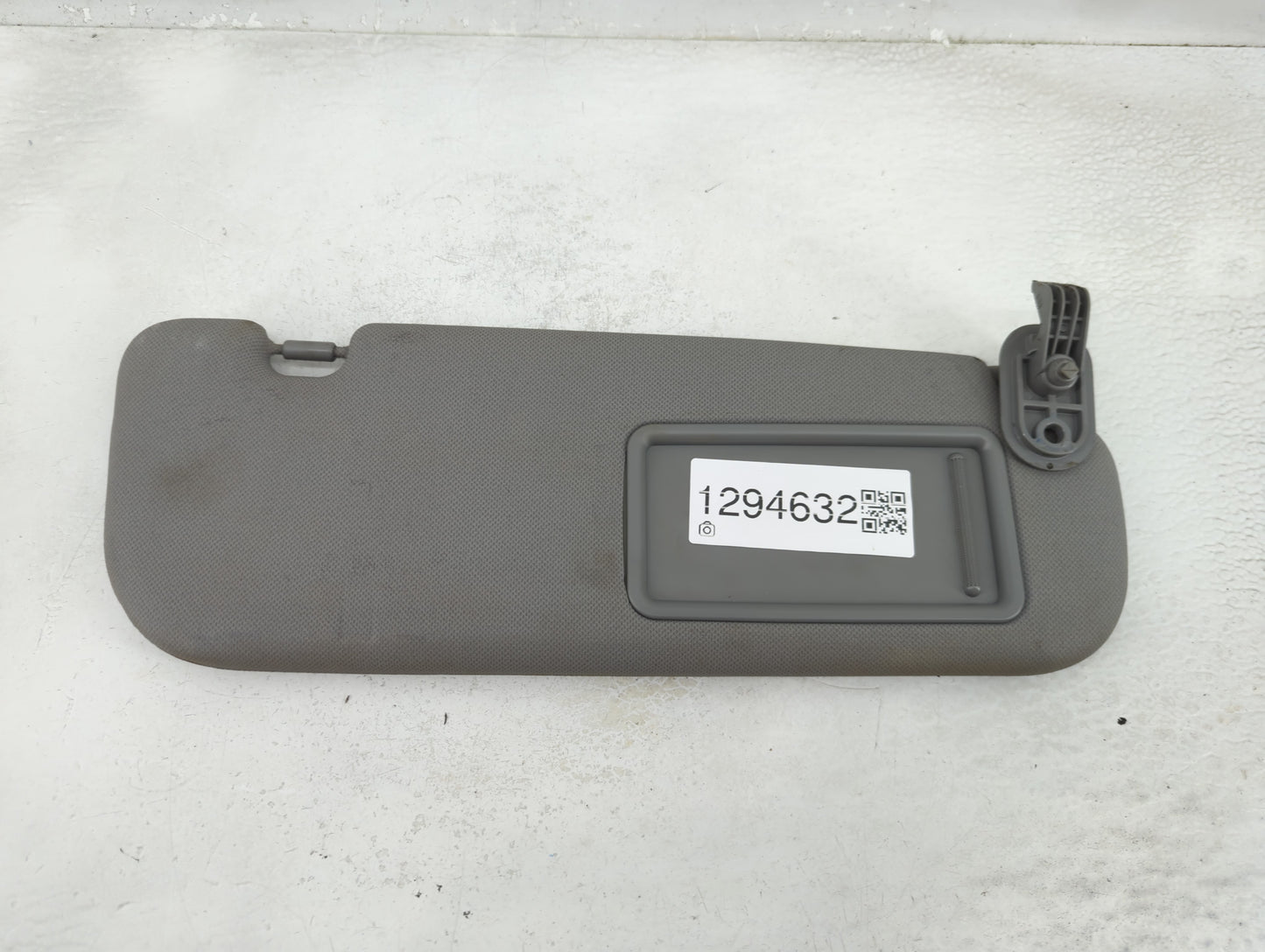 2012-2015 Hyundai Veloster Sun Visor Shade Replacement Passenger Right Mirror Fits Fits 2012 2013 2014 2015 OEM Used Auto Pa