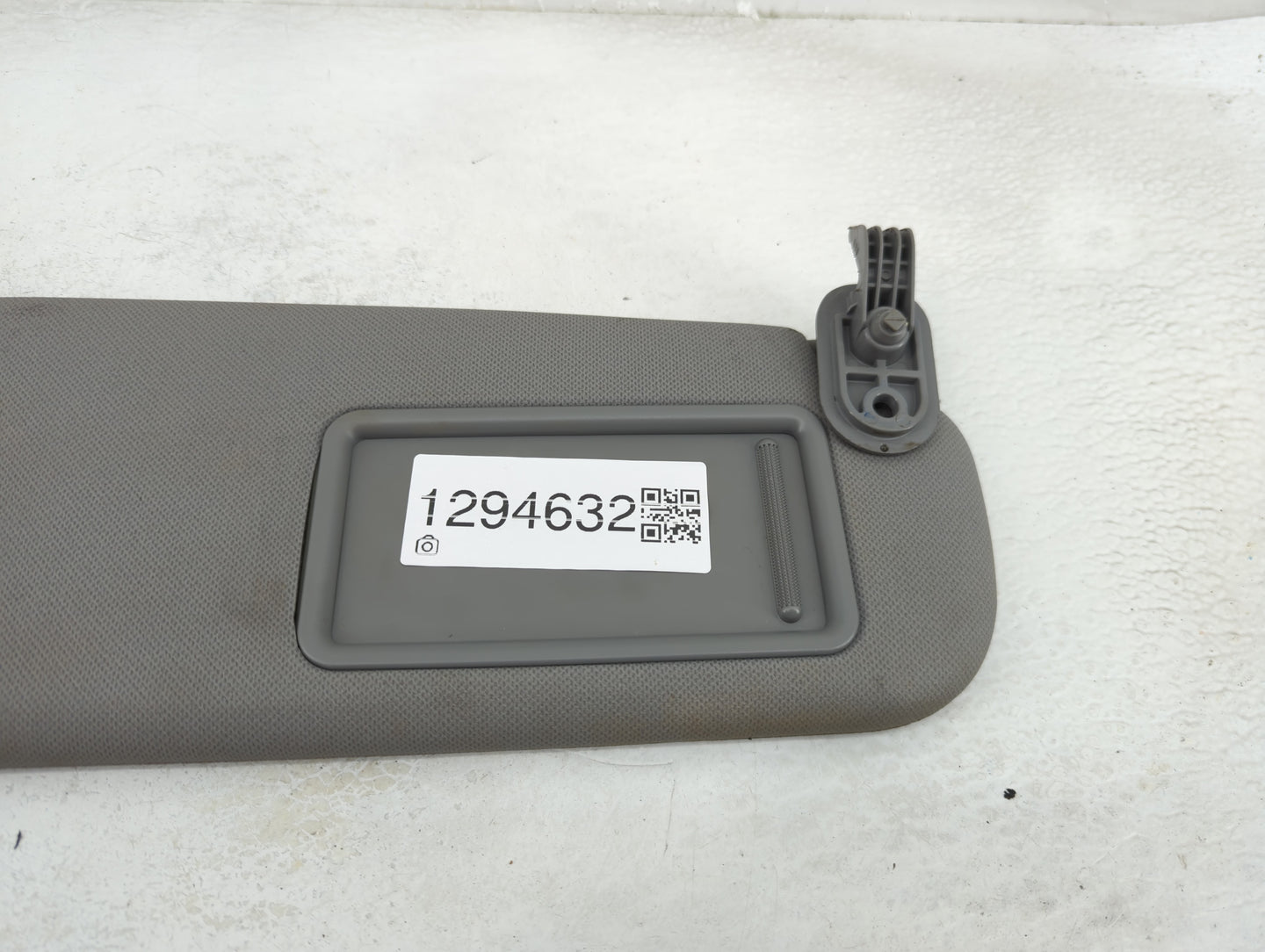 2012-2015 Hyundai Veloster Sun Visor Shade Replacement Passenger Right Mirror Fits Fits 2012 2013 2014 2015 OEM Used Auto Pa