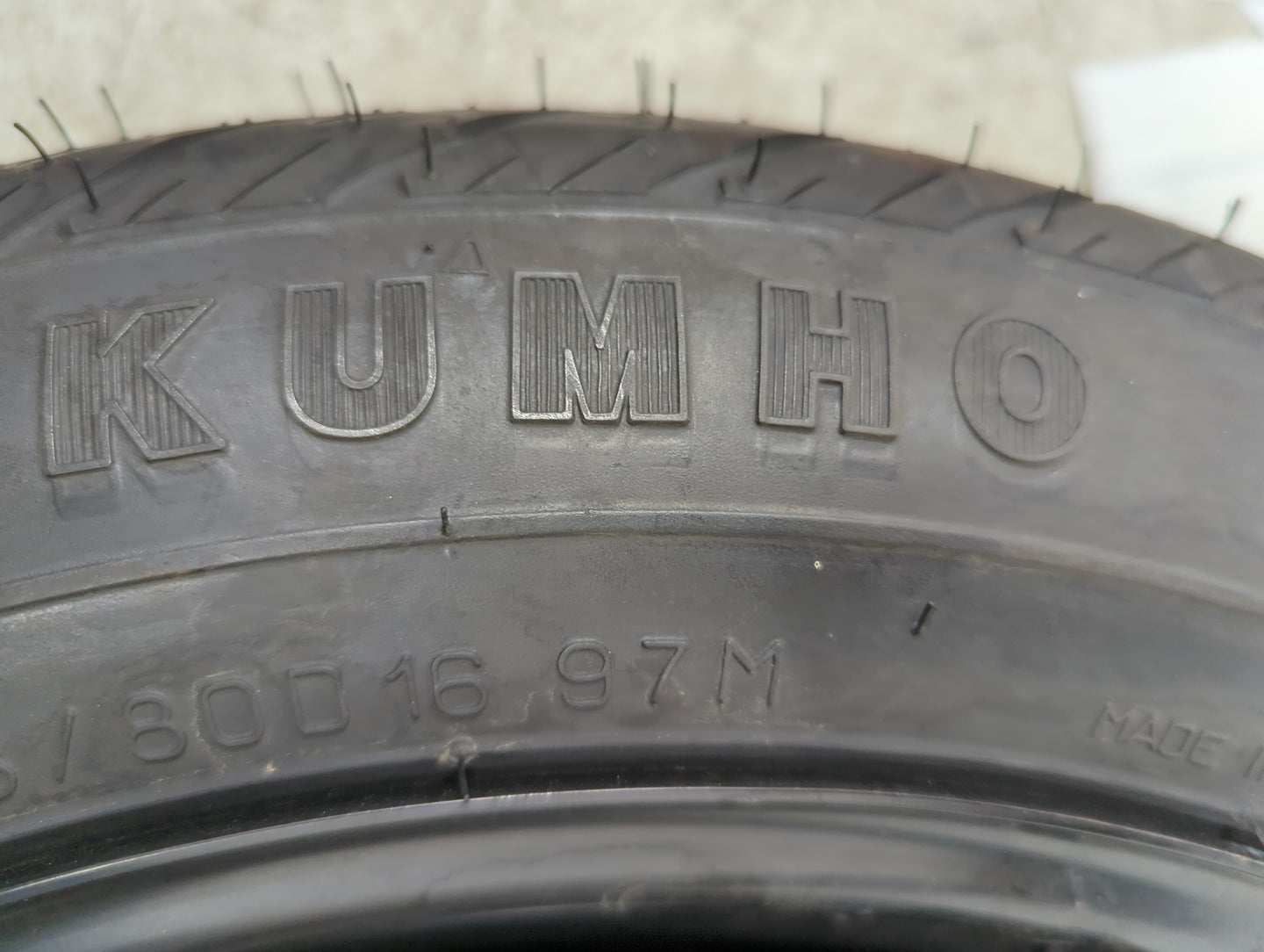 2012-2017 Hyundai Veloster Spare Donut Tire Wheel Rim Oem 1356518 - Oemusedautoparts1.com