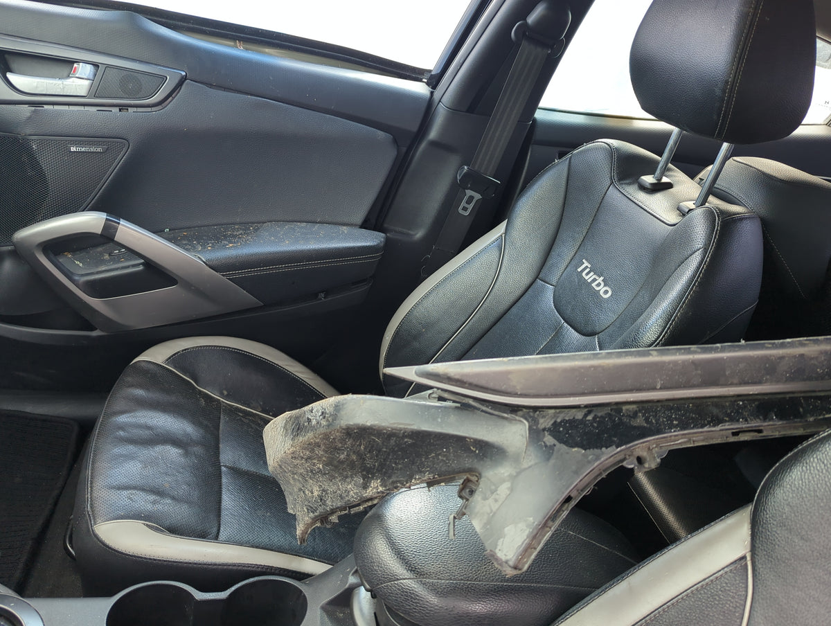 2012-2015 Hyundai Veloster Passenger Front Seat Oem 1362811 - Oemusedautoparts1.com