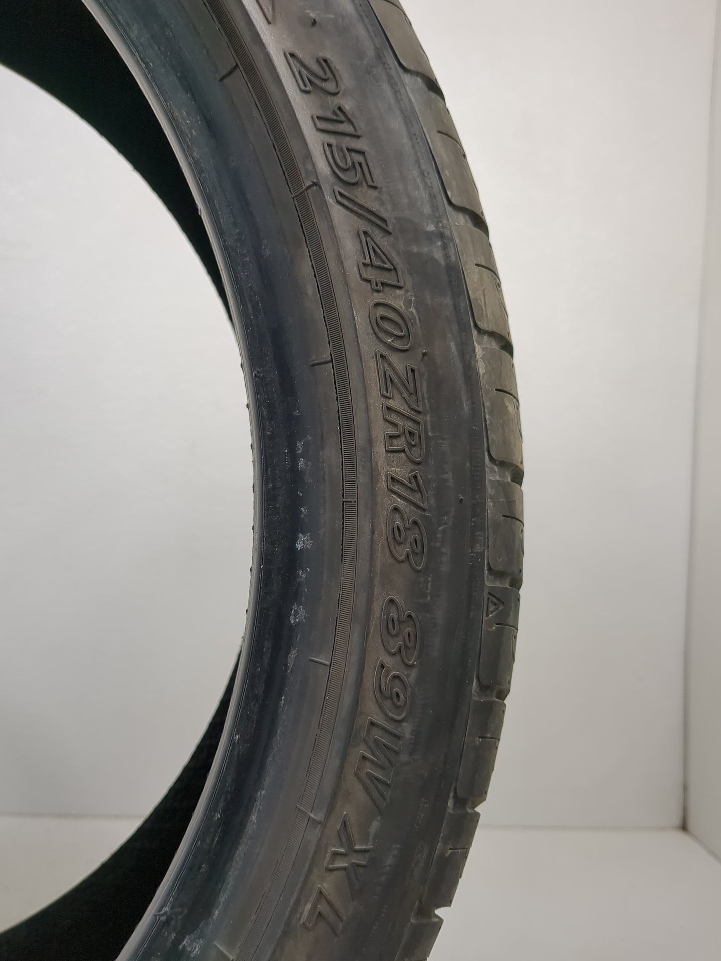 Used Tire 215/40R18 VERCELLI STRADA II 89W - Tread Depth 9/32 - Oemusedautoparts1.com