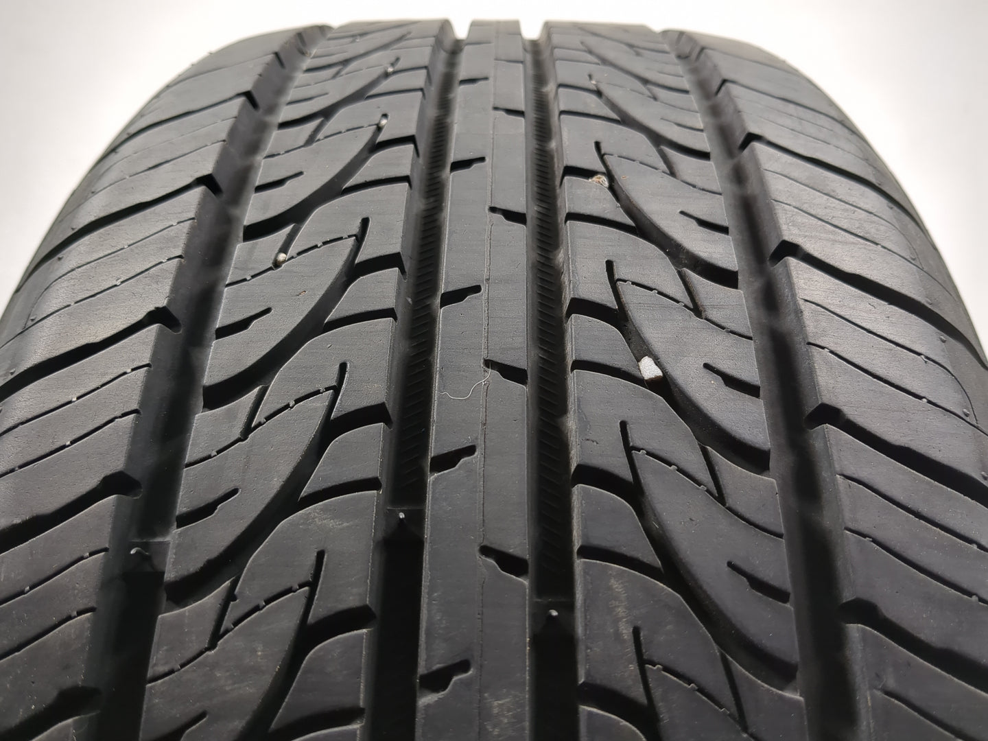 Used Tire 215/40R18 VERCELLI STRADA II 89W - Tread Depth 9/32 - Oemusedautoparts1.com