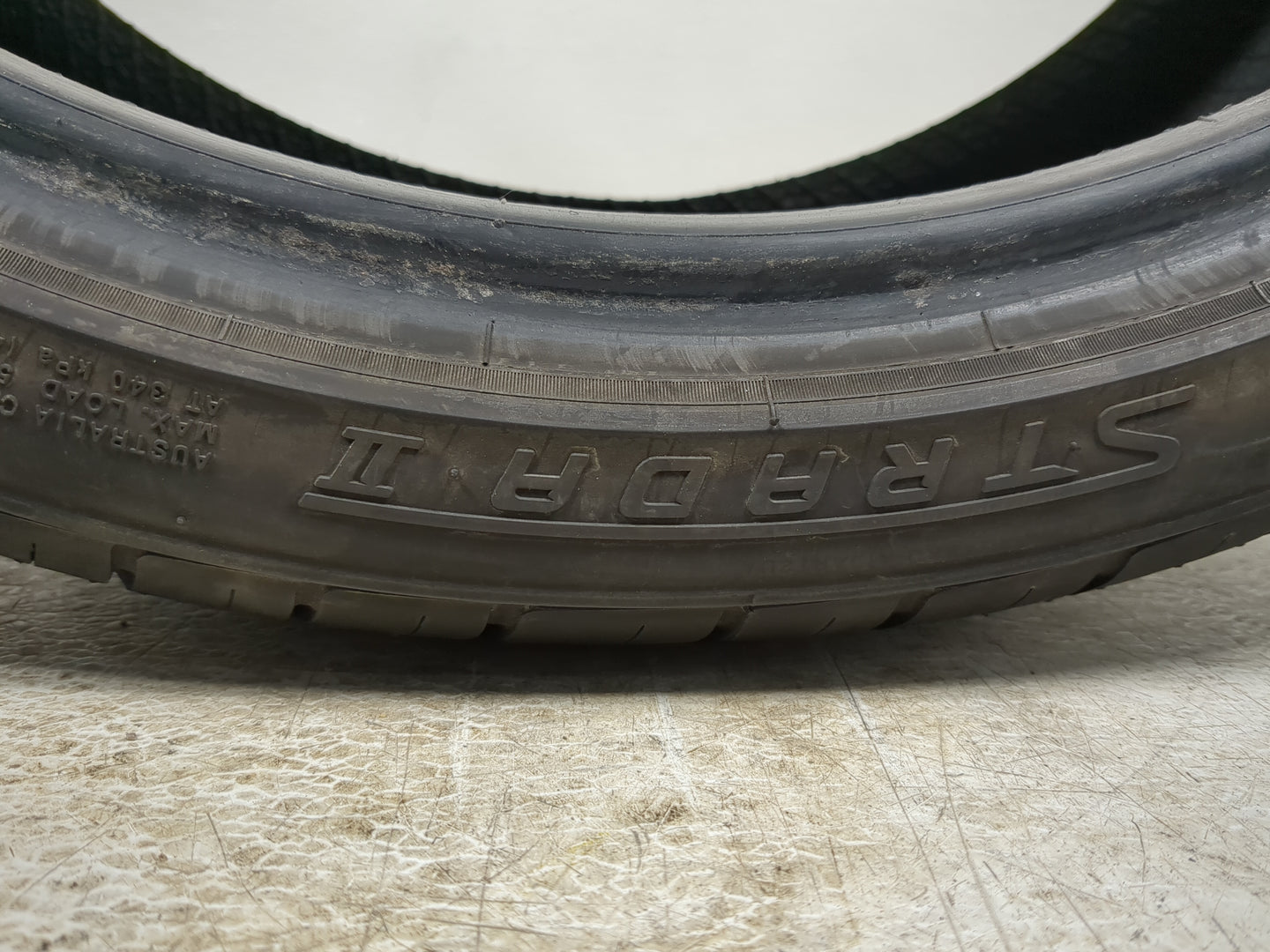 Used Tire 215/40R18 VERCELLI STRADA II 89W - Tread Depth 9/32 - Oemusedautoparts1.com