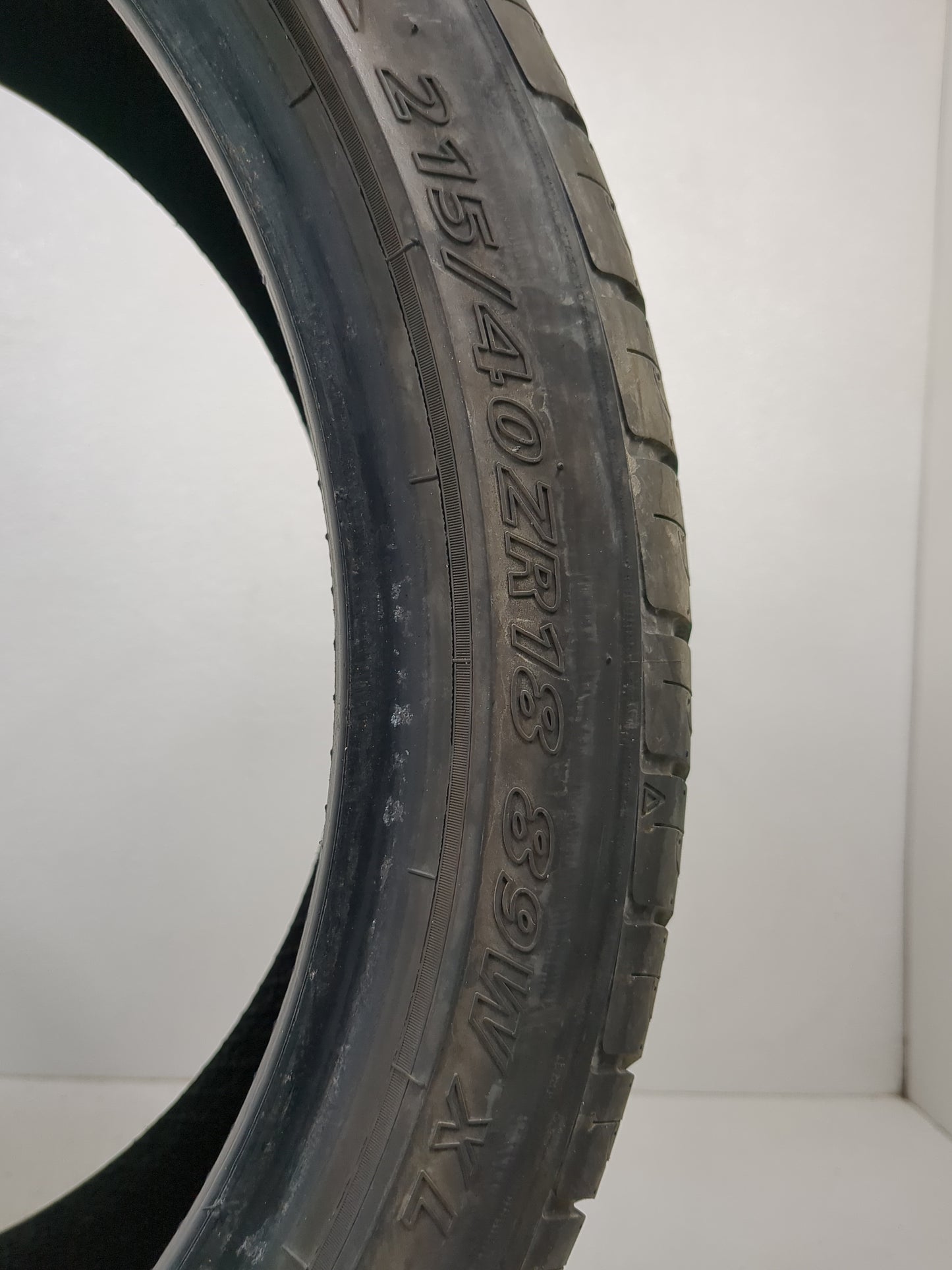 Used Tire 215/40R18 VERCELLI STRADA II 89W - Tread Depth 9/32 - Oemusedautoparts1.com