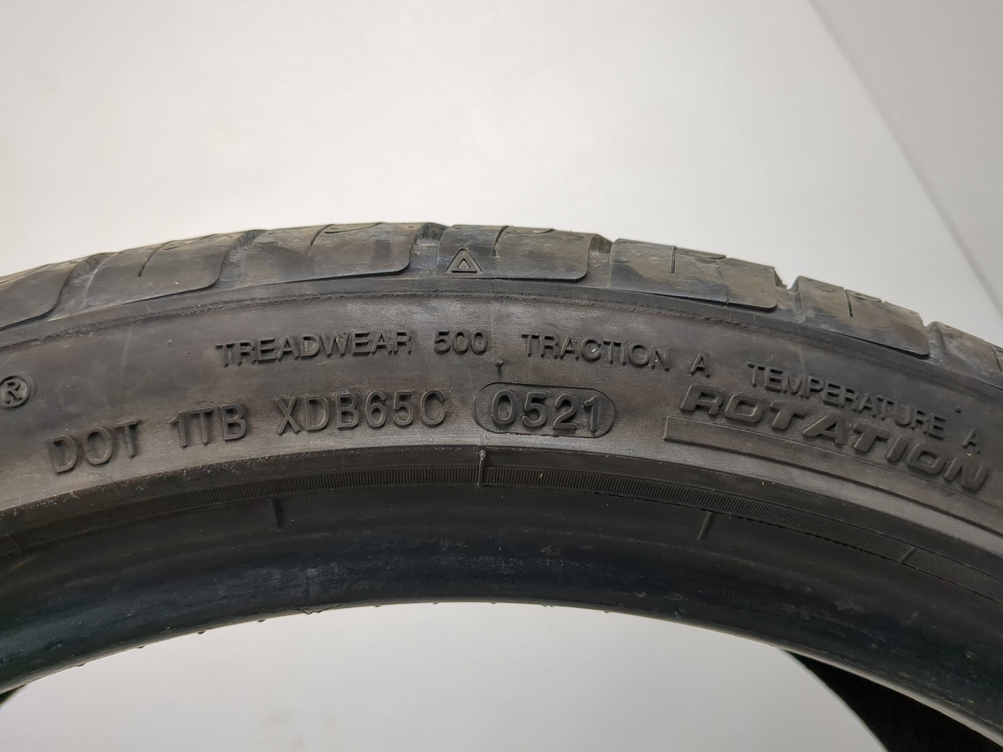 Used Tire 215/40R18 VERCELLI STRADA II 89W - Tread Depth 9/32 - Oemusedautoparts1.com