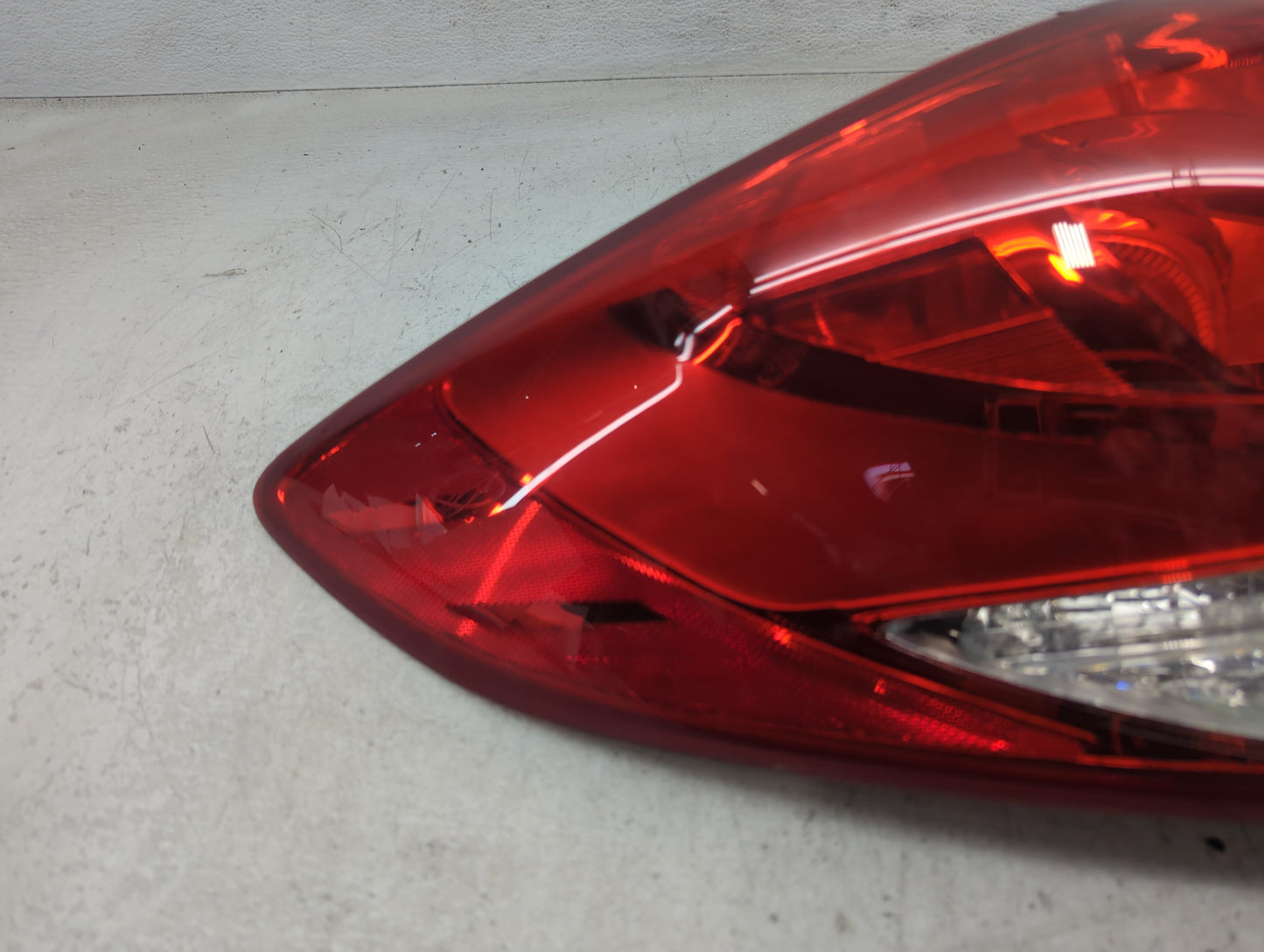 2013-2017 Hyundai Veloster Passenger Right Oem Head Light Headlight Lamp 1413979 - Oemusedautoparts1.com