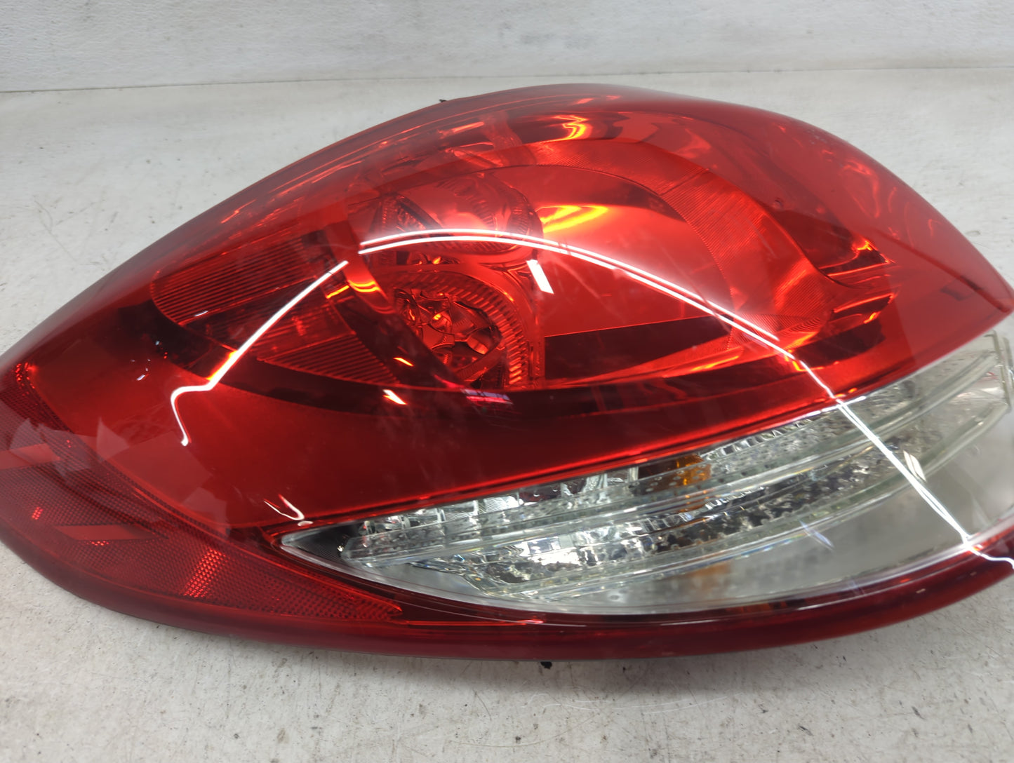 2013-2017 Hyundai Veloster Passenger Right Oem Head Light Headlight Lamp 1413979 - Oemusedautoparts1.com