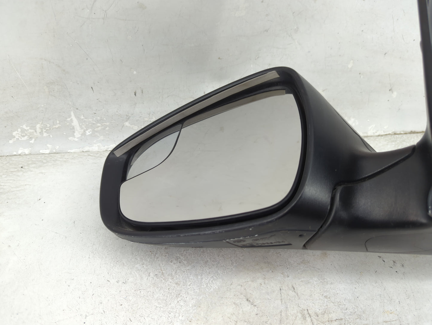 2014-2017 Hyundai Veloster Driver Side View Mirror - Left Door Mirror OEM Used - Oemusedautoparts1.com