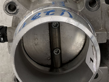 2013-2014 Hyundai Veloster Throttle Body Fits Fits 2013 2014 2015 2016 OEM Used Auto Parts
