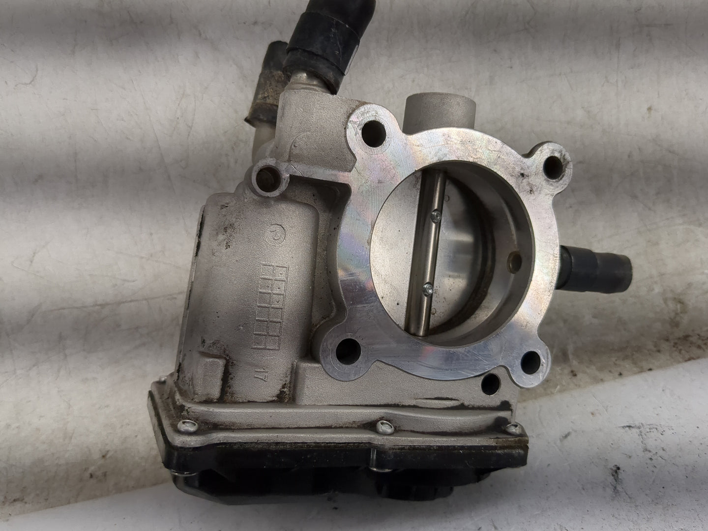 2013-2014 Hyundai Veloster Throttle Body Fits Fits 2013 2014 2015 2016 OEM Used Auto Parts - Oemusedautoparts1.com