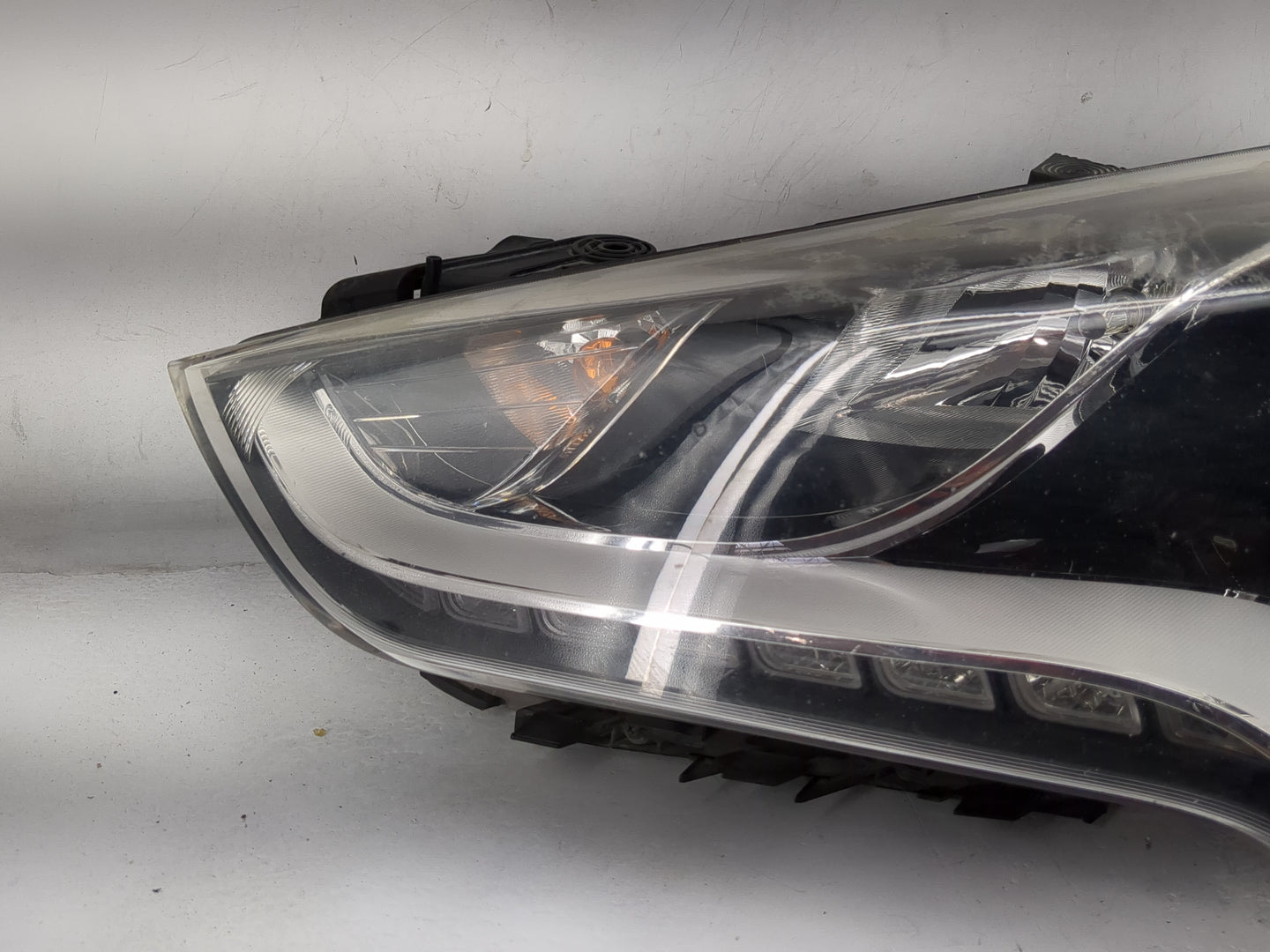 2013-2017 Hyundai Veloster Driver Left Oem Head Light Headlight Lamp 1479618 - Oemusedautoparts1.com