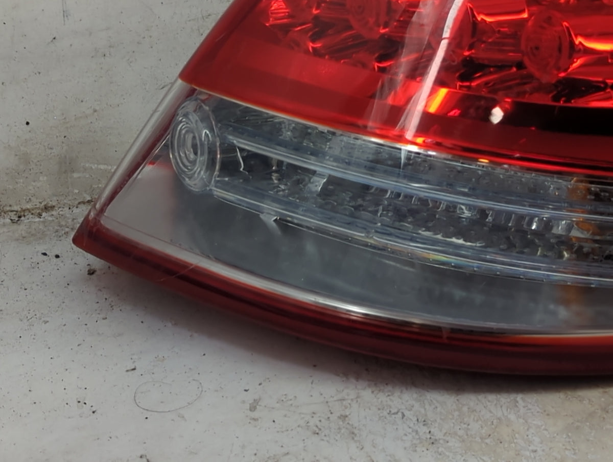 2012-2017 Hyundai Veloster Tail Light Assembly Passenger Right OEM P/N:E9 6378 Fits Fits 2012 2013 2014 2015 2016 2017 OEM U